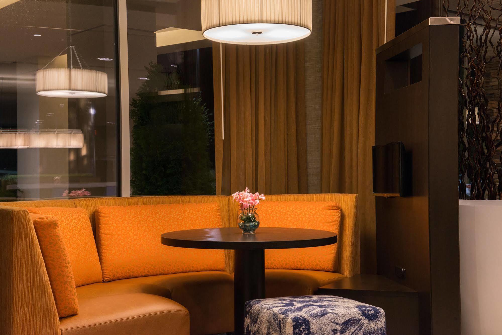 Hotel Courtyard By Marriott Hot Springs Exterior foto